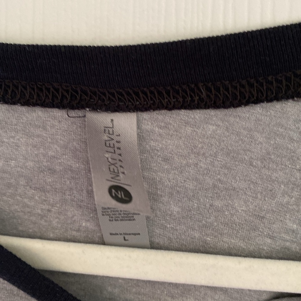 Thankful Raglan Tee - Picture 3 of 4